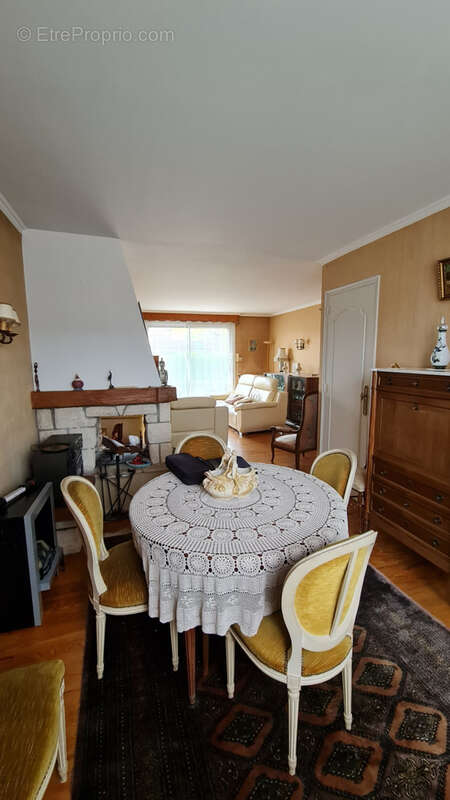 Maison à BURES-SUR-YVETTE