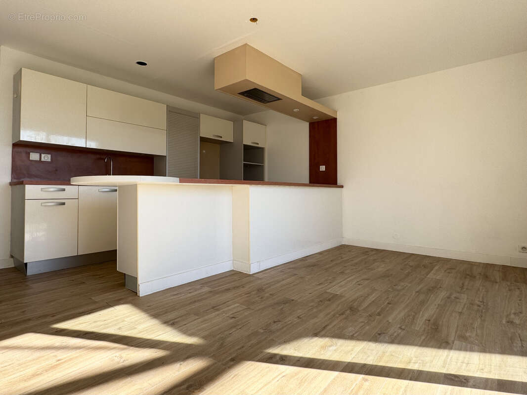 Appartement à LE RHEU