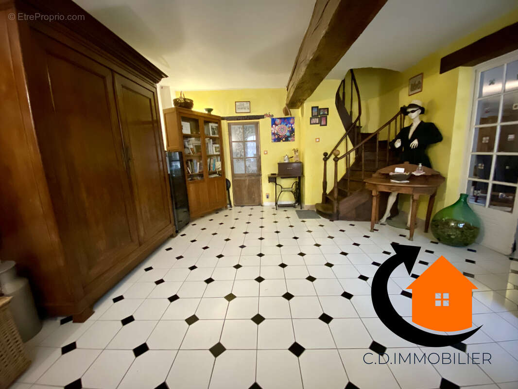 Maison à SAINT-ELIPH