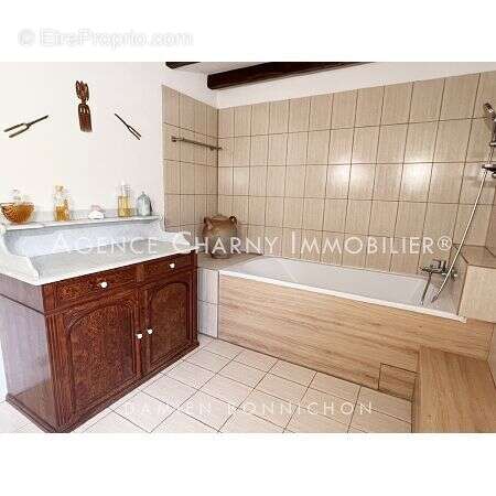 Maison 232 m² à Champignelles  - photo 8