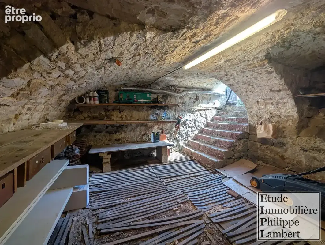- Maison ancienne avec jardin et cour- - photo 10
