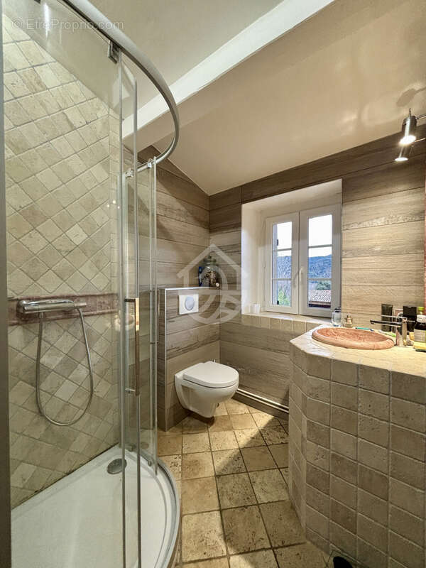 Maison à SAINT-GEORGES-LES-BAINS