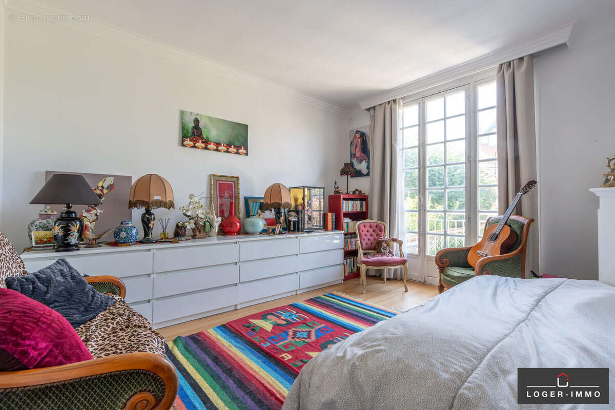 Maison à SAINT-MAUR-DES-FOSSES