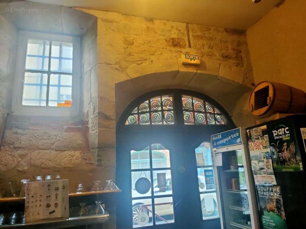 Saint-Céré : Fonds de commerce Pizzeria  - Emplacement Stratégique & Potentiel Inexploité - photo 15