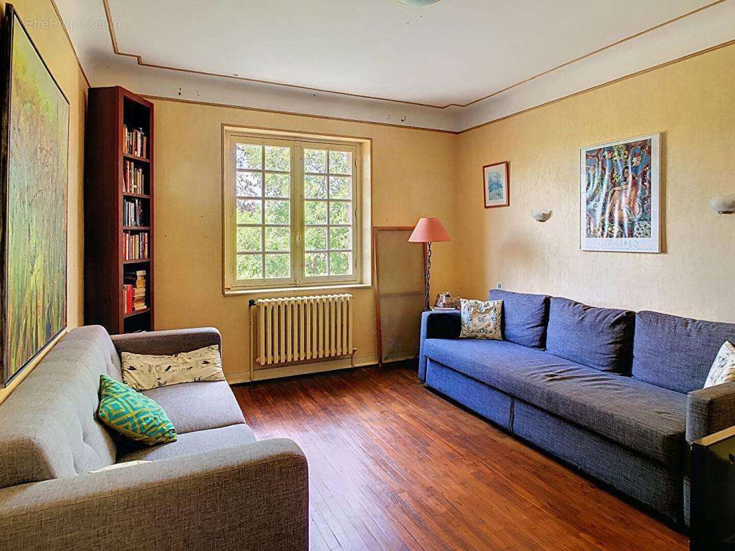 Maison à BEYNAC-ET-CAZENAC