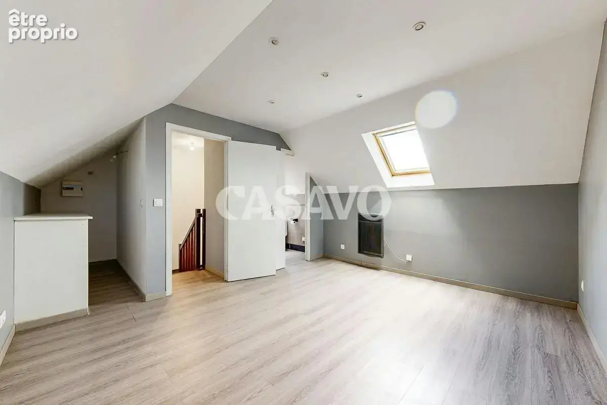 Vente Maison 5 pièces de 97m² - 77100 Meaux - photo 2