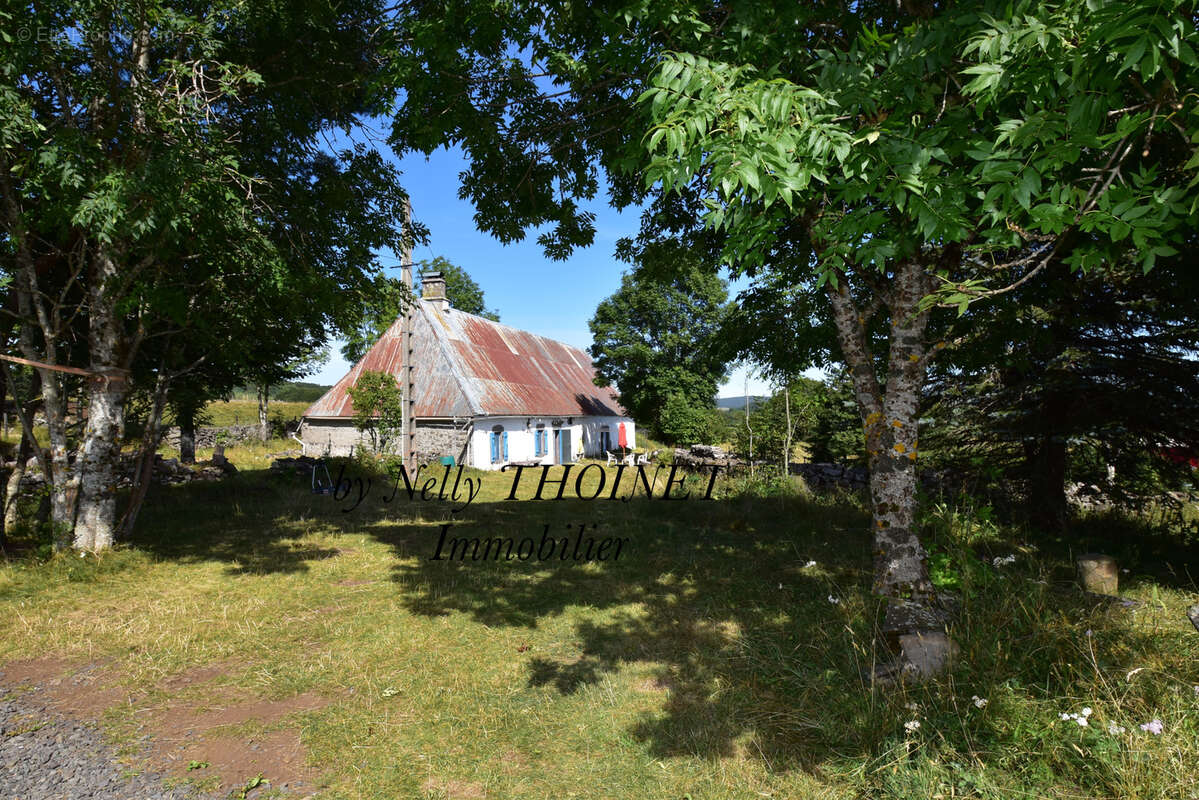 Maison à BESSE-ET-SAINT-ANASTAISE