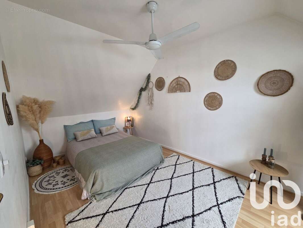 Photo 2 - Maison à SAINT-FARGEAU-PONTHIERRY