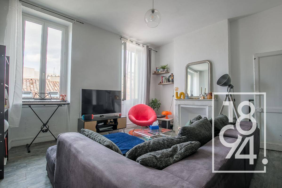Appartement à MARSEILLE-2E