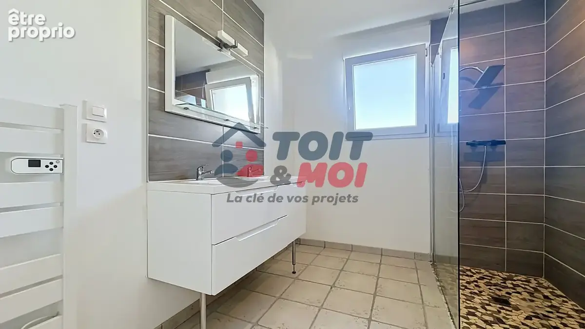 Maison de plain-pied   3 chambres   Terrain 617 m2   Garage - photo 6