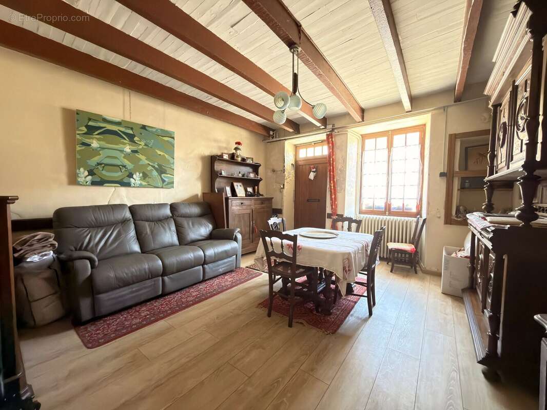 Maison à VERTEUIL-SUR-CHARENTE