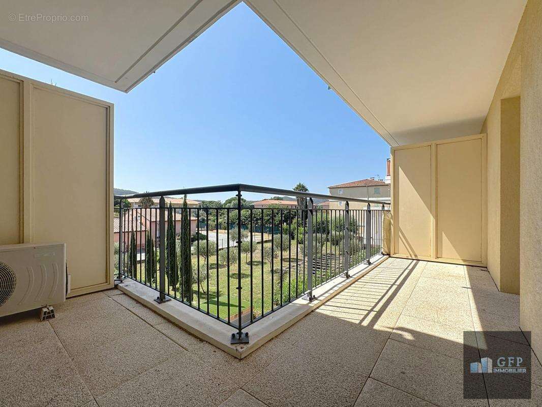 Appartement à BORMES-LES-MIMOSAS