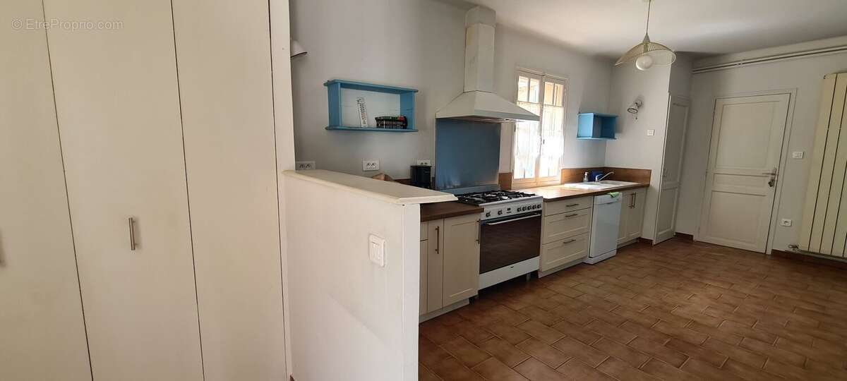 Maison à COLLIAS