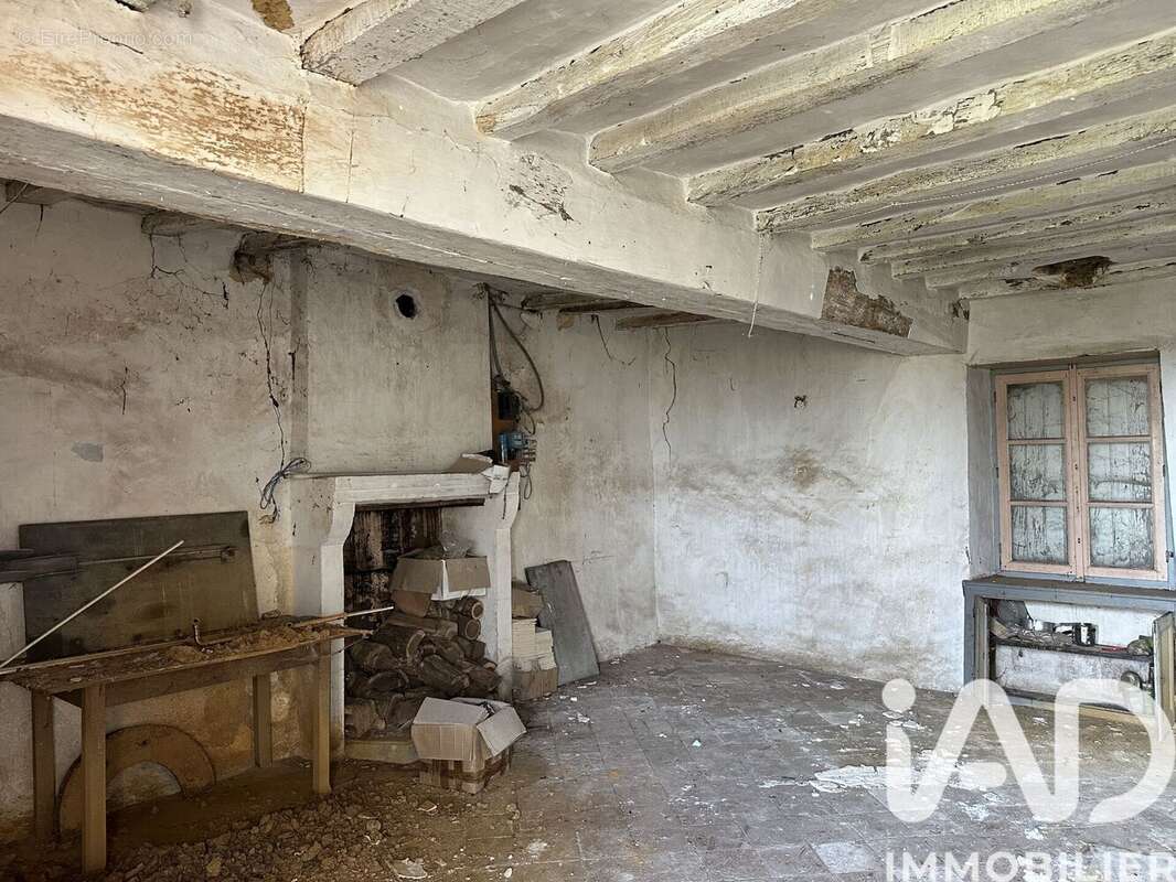 Maison 96 m² à Saint-Christophe-Du-Jambet  - photo 3