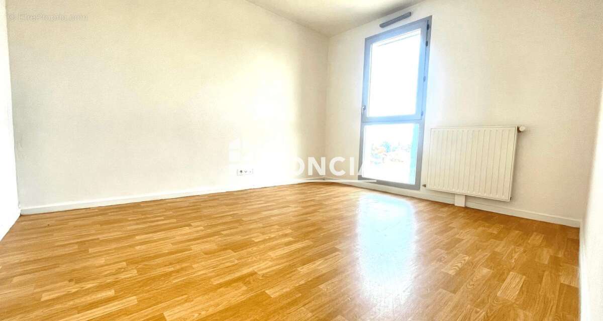 3 pieces 55m2 - parking - terrasses - 3eme etage  proche gare - - photo 4