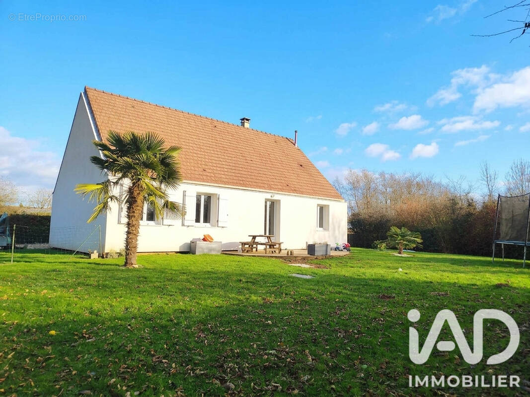 Photo 1 - Maison à SAINT-VINCENT-DU-BOULAY