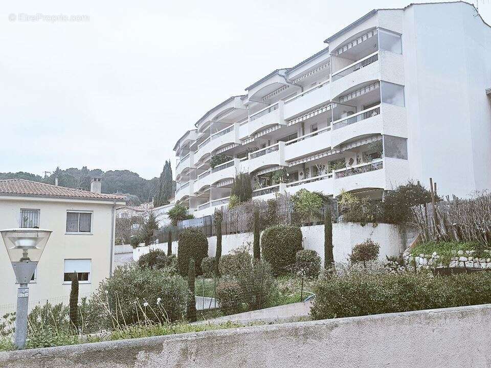 Appartement à MOUGINS