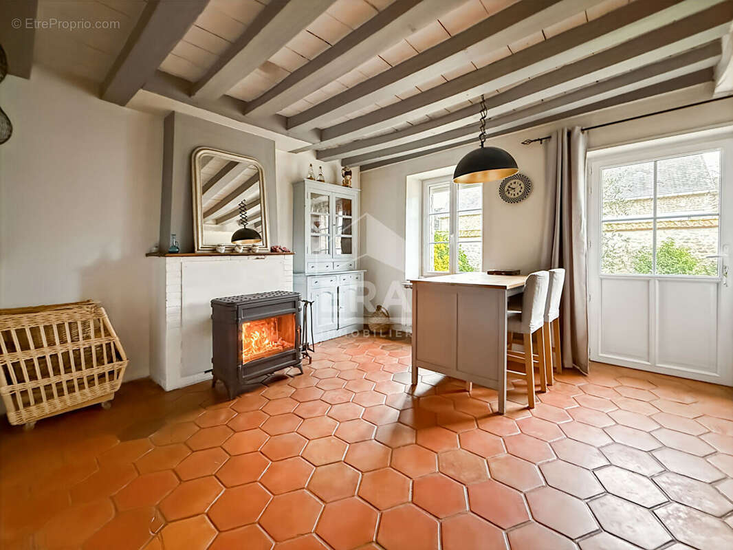 Maison à CHARMONT-EN-BEAUCE