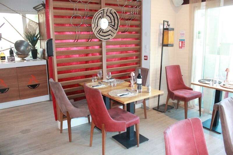 Commerce à LABARTHE-SUR-LEZE