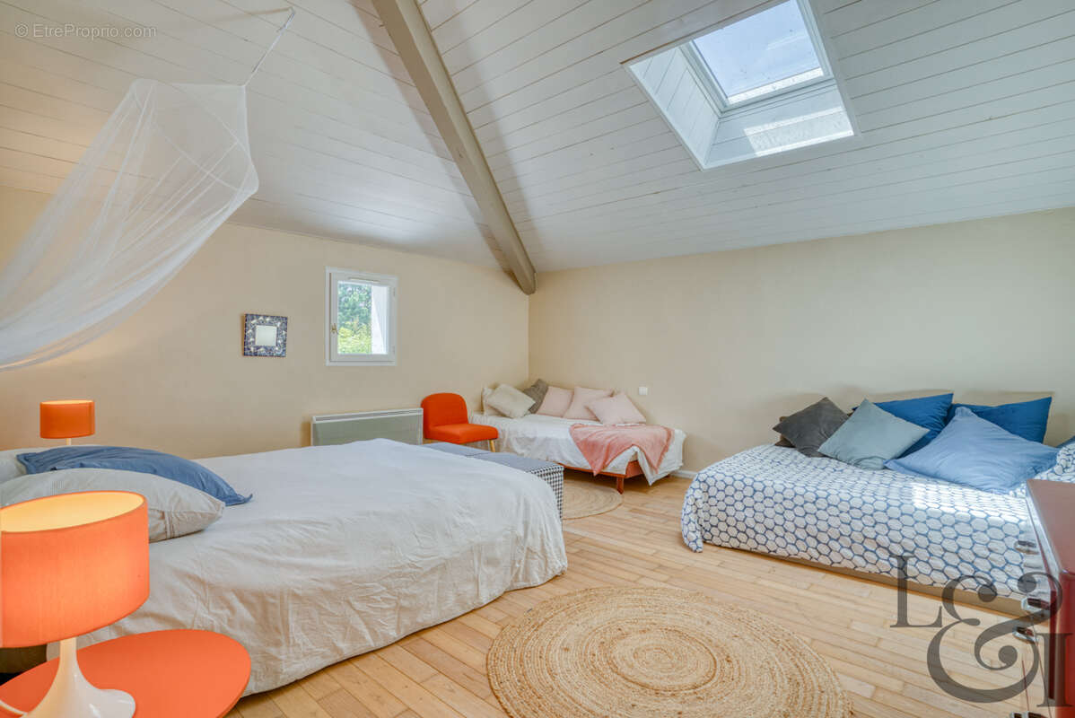 Maison avec gîte et piscine. - photo 14