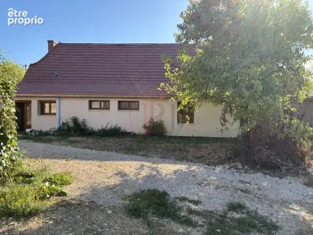 maison entièrement rénovée avec grange, batiment agricole de 700m2 et terrain de 11000m2 - photo 8