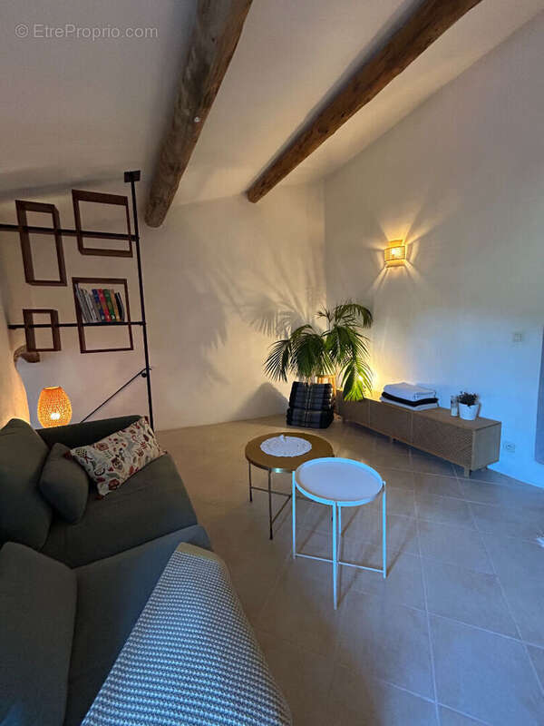 Maison à VILLEPERDRIX