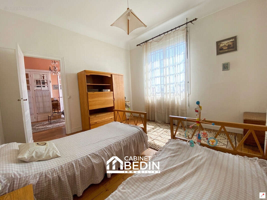 Maison 8 pièces 240 m² à vendre à Bordeaux (33200) - photo 4