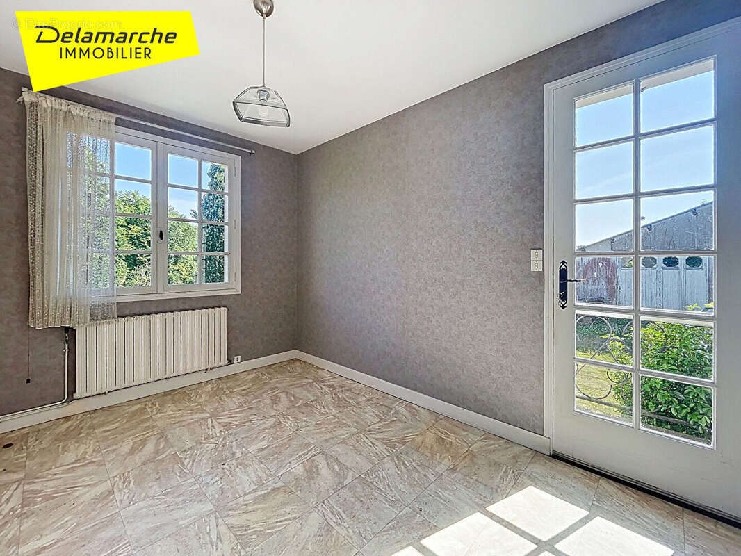 A vendre pavillon sur sous sol Hambye proche du bourg. - photo 7