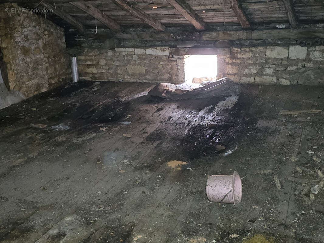 Maison à CHASSENEUIL-SUR-BONNIEURE