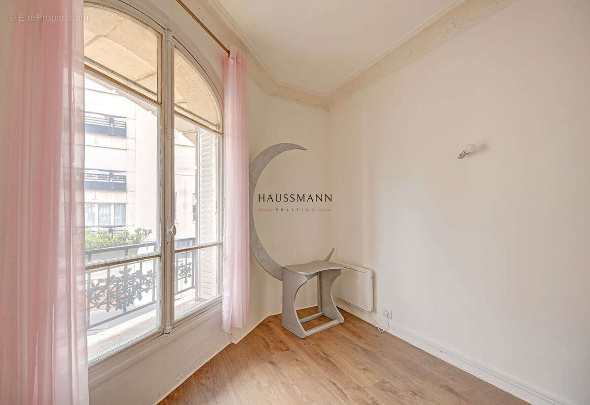 Appartement à PARIS-15E
