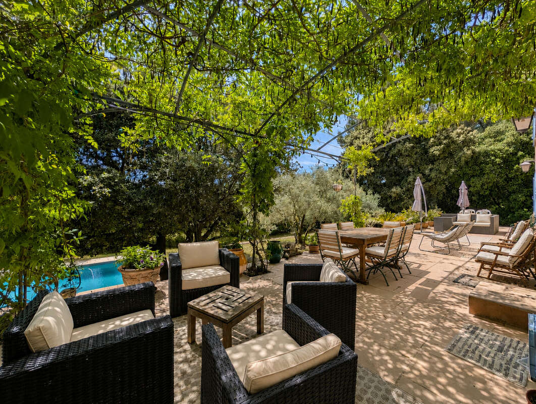 Exclusivité vente Belle bastide provençale à la Bastidonne 84120 - photo 3