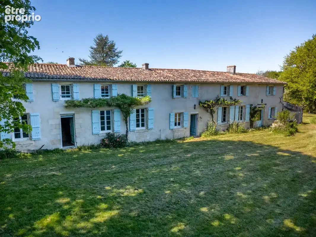 Maison à CORME-ROYAL