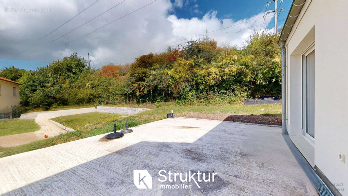 Maison à HOMBOURG-BUDANGE