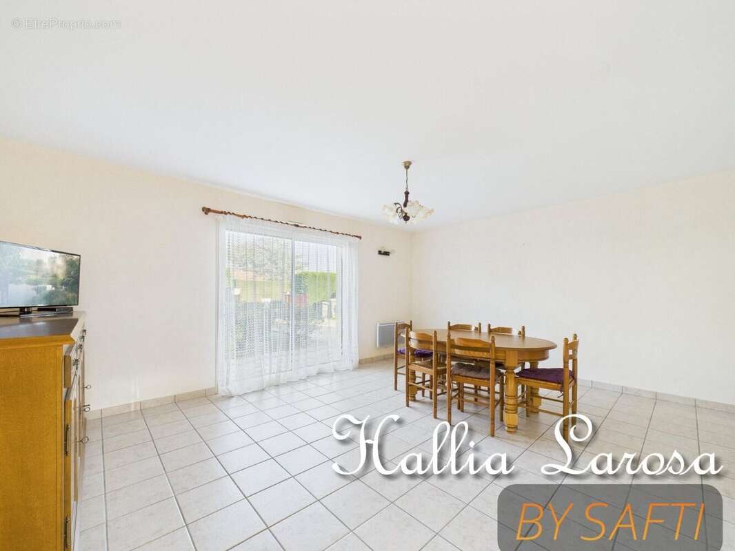 Photo 3 - Maison à LATHUS-SAINT-REMY