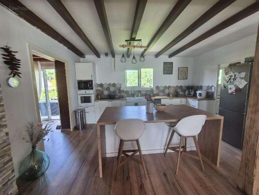 Maison à LES EGLISES-D'ARGENTEUIL