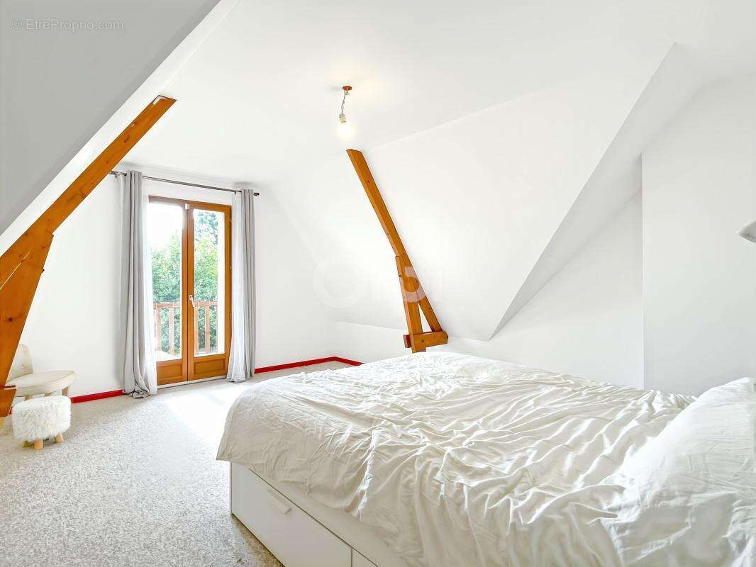 Maison à LE VAL-DAVID