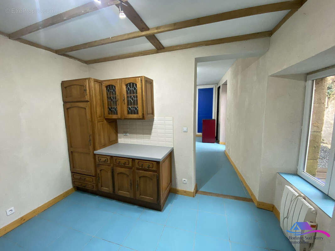 CUISINE - Maison à CHATEAUMEILLANT