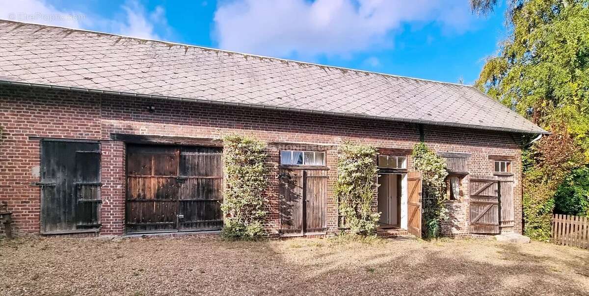 Maison à LA RIVIERE-SAINT-SAUVEUR