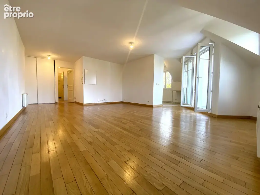 Beau f3 - 67.46 m2 - dernier etage avec balcon - photo 2