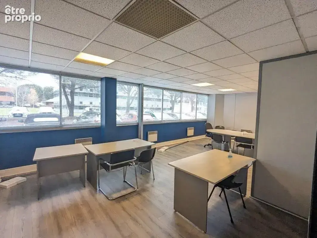 Commerce 96 m² à vendre à Merignac (33700) - photo 2