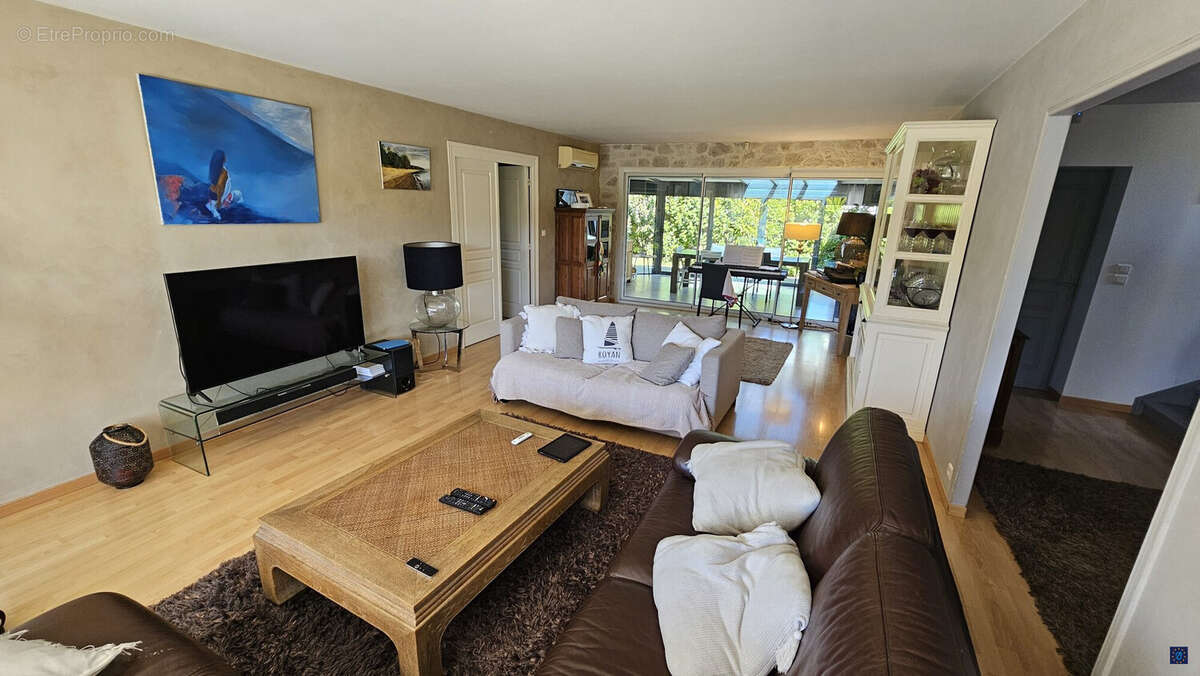 Maison à VAUX-SUR-MER