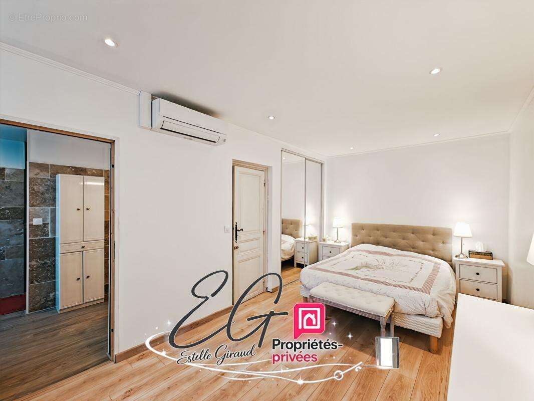 Maison bourgeoise rénovée, Coeur du village de Villegly - photo 13