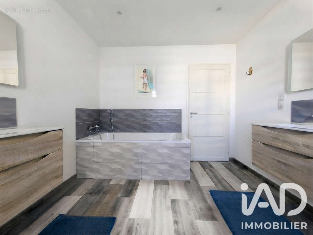 Maison 218 m² à Marlemont  - photo 9