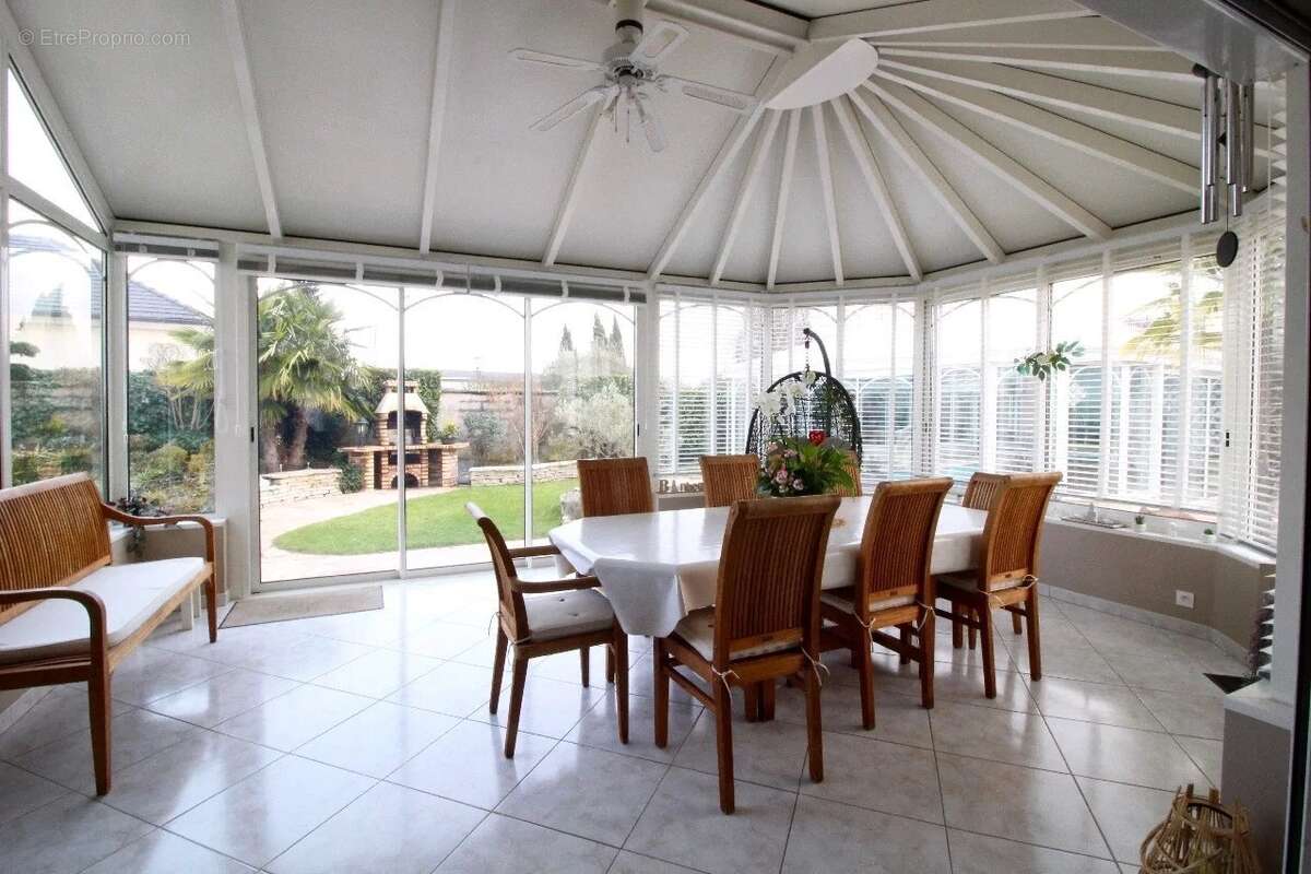 Maison à OZOIR-LA-FERRIERE