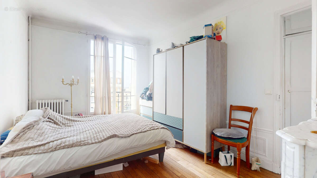 Appartement à LA GARENNE-COLOMBES