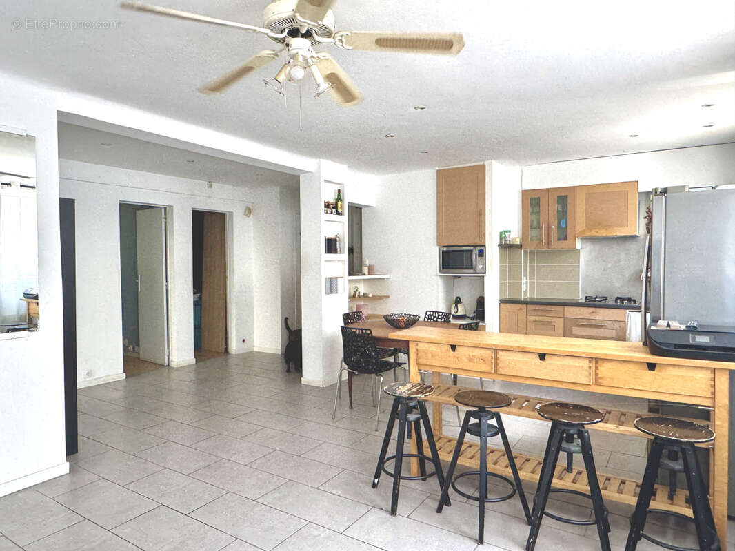 Appartement à MARSEILLE-8E