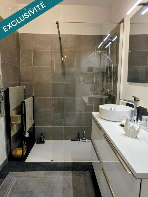 Photo 6 - Appartement à LYON-8E