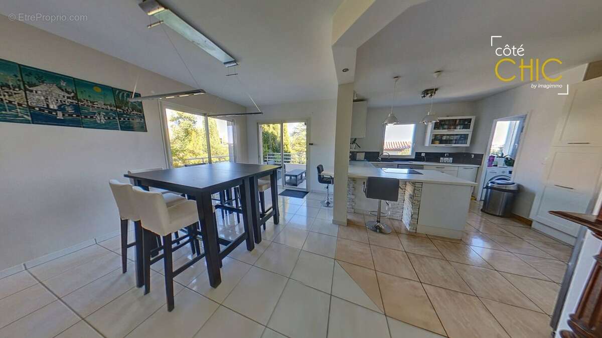 Maison à SAINT-JEAN-DE-VEDAS