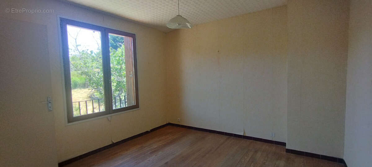 Maison au calme sur 5000 m2 de terrain - photo 8
