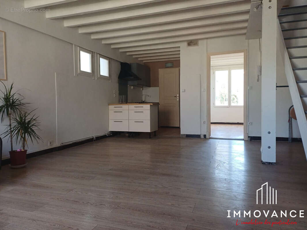 Maison 255 m² à Montpellier  - photo 2